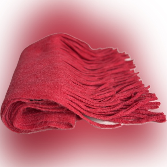 β€οΈLike New Steve Madden Super-Soft Thick Plush RED Muffler Scarf Wrap 22.5"x76" - Picture 6 of 16